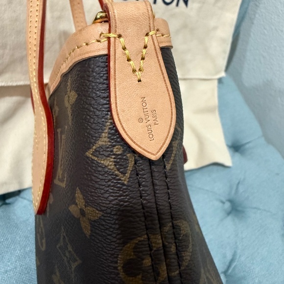 Louis Vuitton Neverfull BB, Monogram, Coated Canvas w/ Dust Bag - Picture 3 of 16